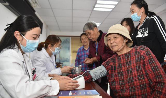 耳鸣是大病的征兆，经常耳鸣的人，或是体内潜藏了这4种疾病