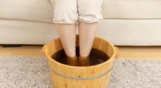 40年老中医说真话：失眠、焦虑这样做，比吃药效果都要好！