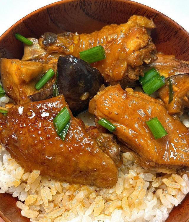 家庭版炖鸡3步骤，教你在家也能吃到味美色香的鸡肉，有手就会