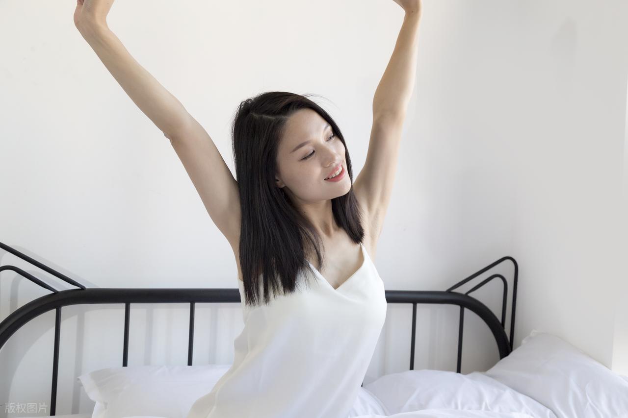 睡觉总在半夜醒来？医生建议：睡前做好这几件事，一觉睡到天明！