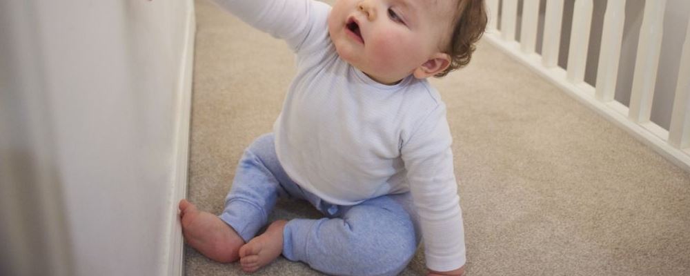 为什么学步车不要给孩子用 学步车的危害有哪些 什么是学步车的危害