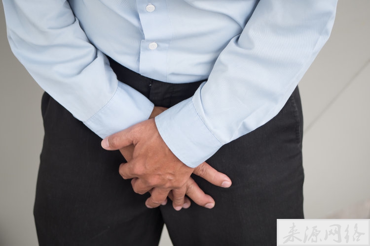 男人不想被前列腺炎折磨下半生，切记：3个习惯尽早放弃