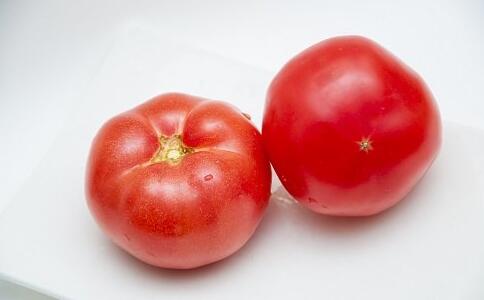 女性冬季如何护肤 护肤吃哪些食物好 冬季吃什么可以保养皮肤