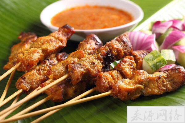 大口吃肉轻松减肥，生酮饮食减肥真的可行吗？