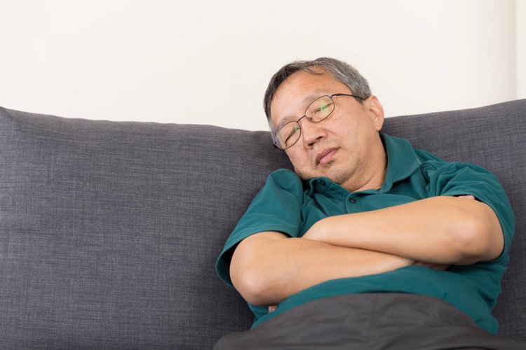晚上起夜与不起夜，哪个更健康？