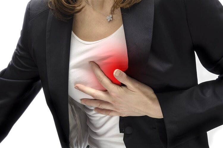 乳腺癌发作前，身体会出现这6个警报，越早发现越好