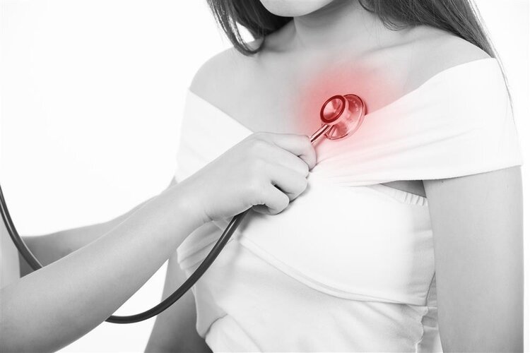 乳腺癌发作前，身体会出现这6个警报，越早发现越好