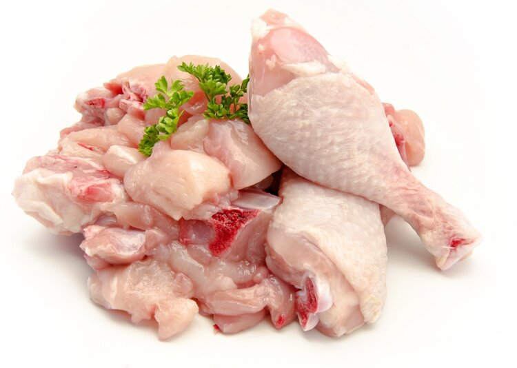 年龄越大应该少吃肉，还是多吃肉？50岁以后，这2种肉尽量少吃点