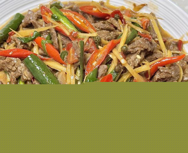 牛肉这么做真的太费米饭了，香辣过瘾又下饭，学会了你就是大厨