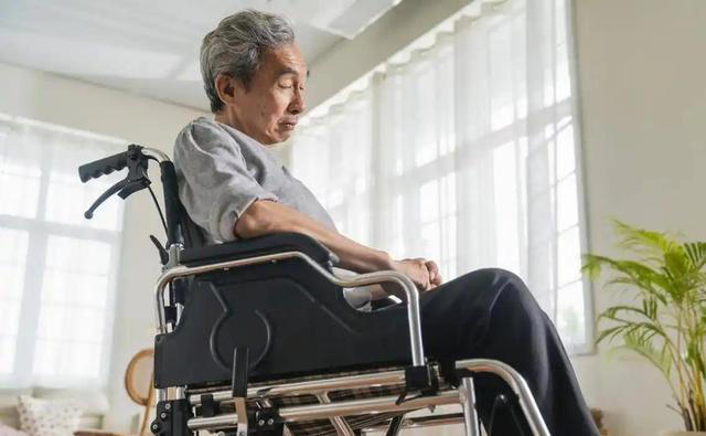 医生提醒：高血压没有这几个表现，该吃吃该喝喝，别自己吓自己