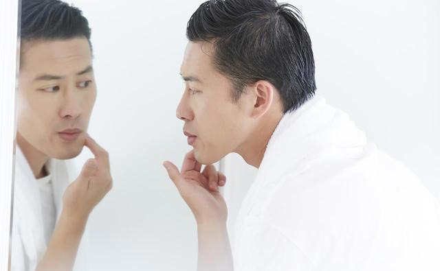 脑梗来前，眼睛先报信！医生提醒：有这4种异常，要尽快做检查