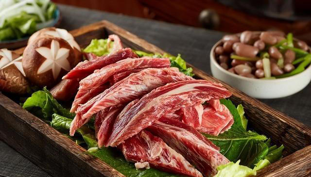 炖牛肉时，加入这3样东西，半个小时就炖熟，软烂入味更可口