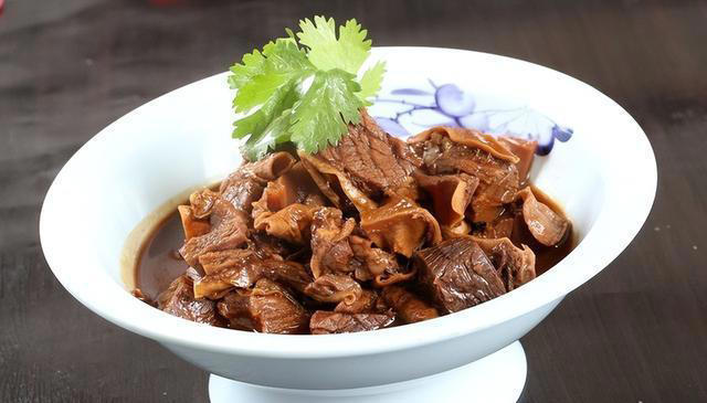 炖牛肉时，加入这3样东西，半个小时就炖熟，软烂入味更可口