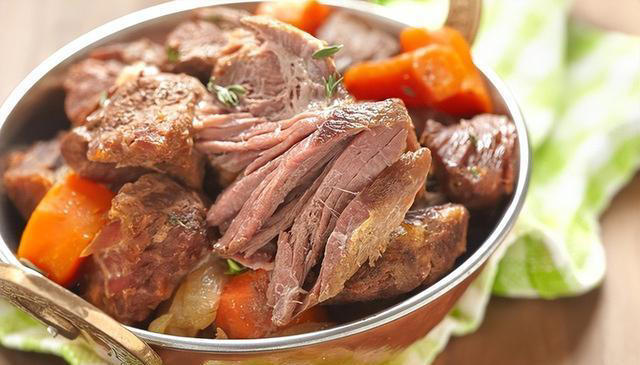 炖牛肉时，加入这3样东西，半个小时就炖熟，软烂入味更可口