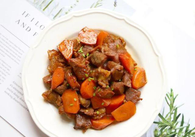 牛肉怎么炖好吃又软烂？分享四种家常做法，肉嫩鲜香还不腥
