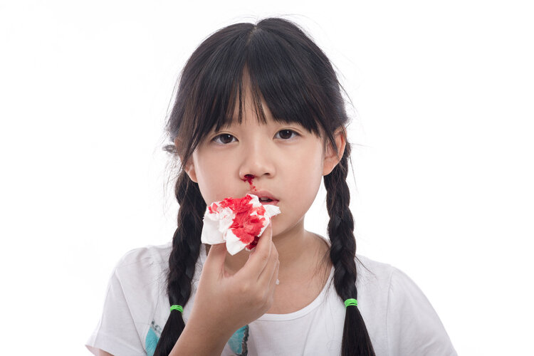 提醒：肝癌来“敲门”时，头部可能会出现3个异常，别忽视了