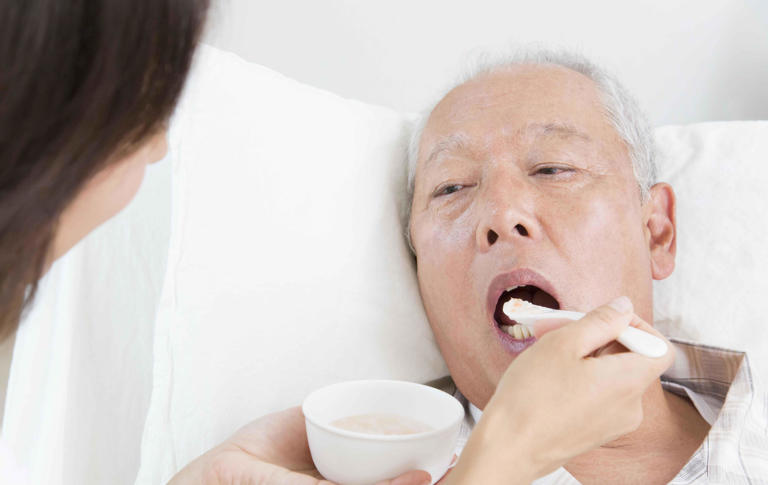 大脑供血不足时，身体会有4种表现，多吃3种食物，或能降低风险