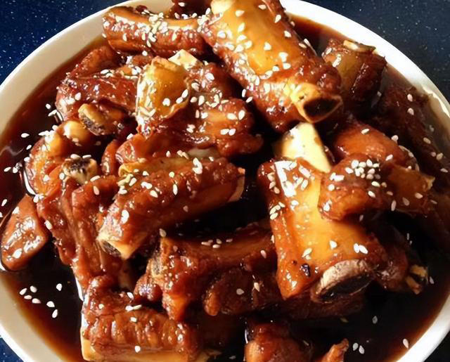 12款菜肴精选：梅干菜烧茄子、干煸豆角、鸭肉豆花面、辣炒花蛤