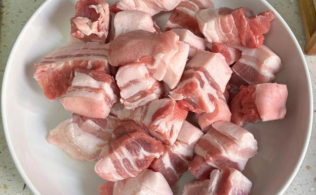 百吃不厌的红烧肉一次学会，肥而不腻，软糯鲜香，好吃又下饭